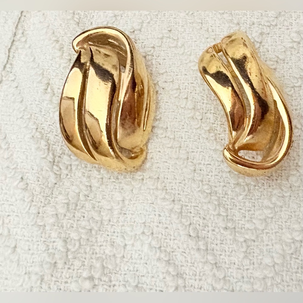 Vintage gold twist costume jewelry earrings